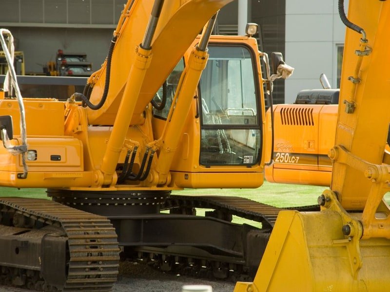 2.5 Ton Mini Excavator: QS-25 for Contractors - mini digger working on site