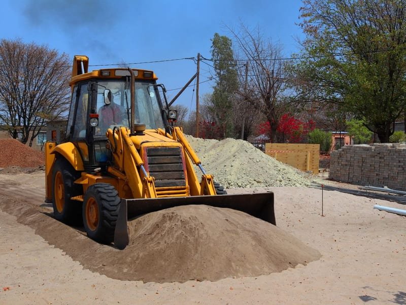 How Much Fuel Does a Mini Excavator Use Per Hour? - excavator maintenance and undercarriage inspection