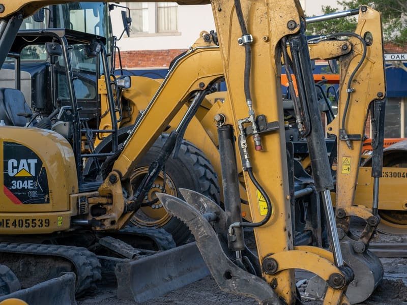 Mini Excavator for Construction: Model and Attachment Selection - mini digger working on site