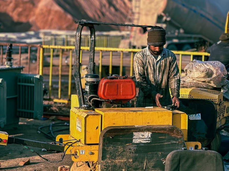 What Hydraulic Oil for a Mini Excavator? - excavator maintenance and undercarriage inspection