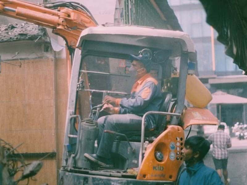 What Makes More Money Mini Excavator Or Skid Steer