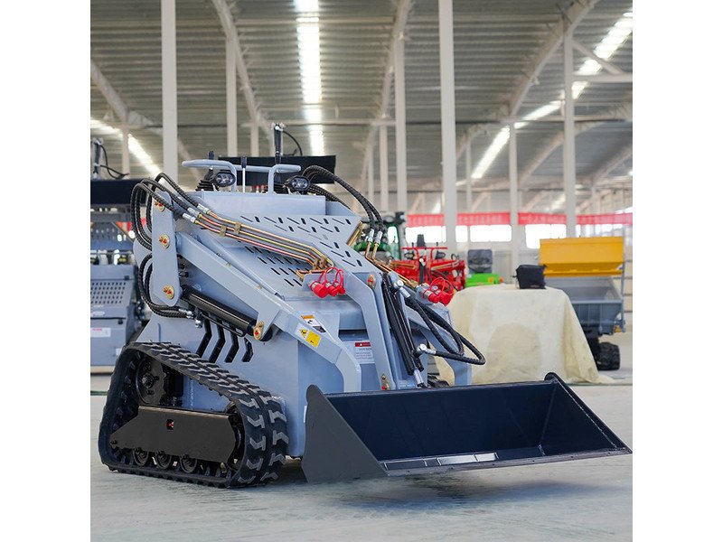 QS-480T tracked mini skid steer loader bucket view